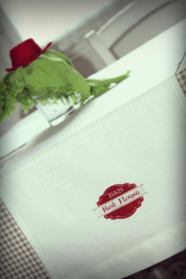 B&B Red House Garlate ภายนอก รูปภาพ